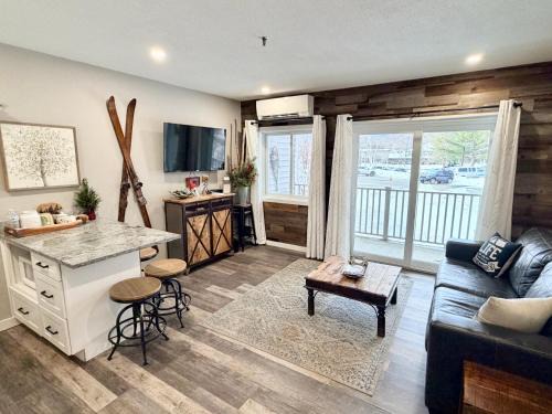 Lincoln Apartment | 1 Bedroom River and Loon View Balcony Indoor Pool