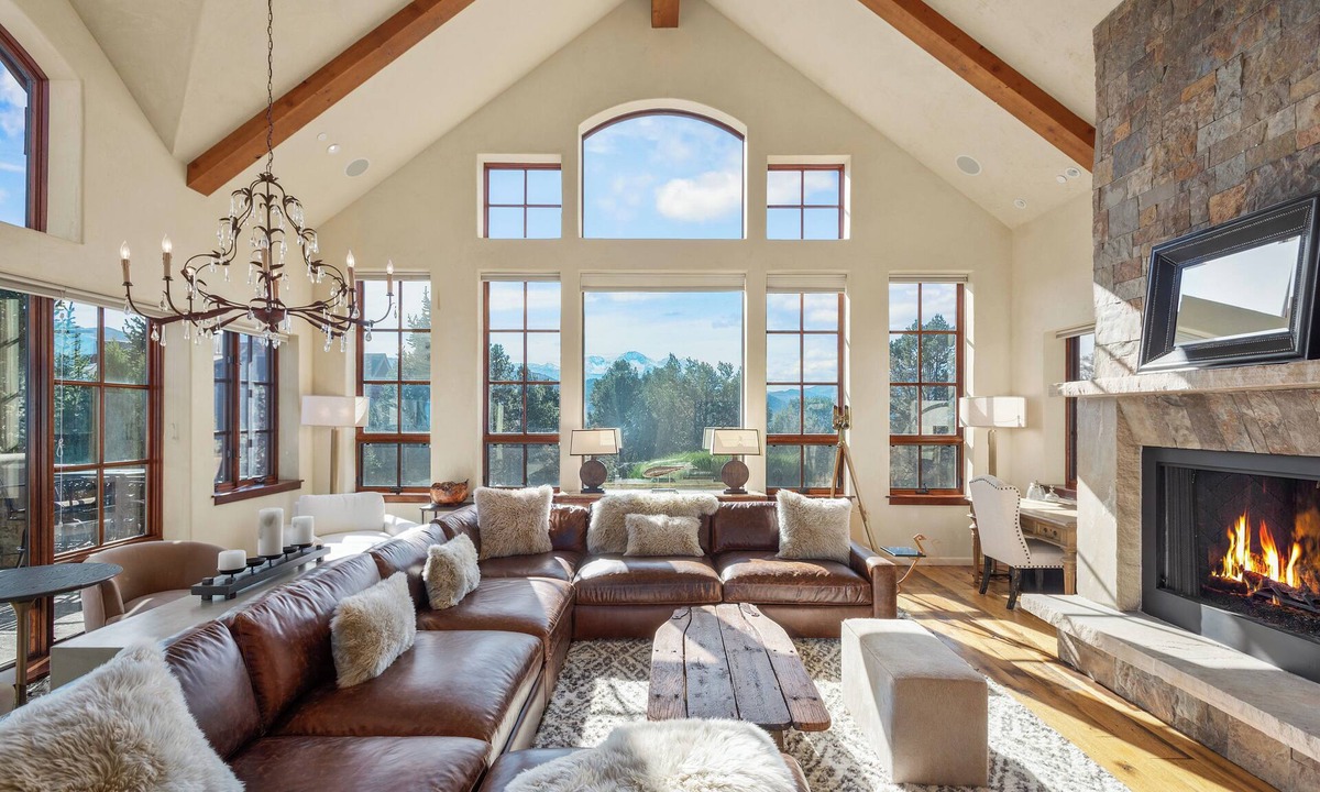 Basalt House | 1 Of A Kind Cozy Mountain Retreat Boasting A+ Location And Breathtaking Views.