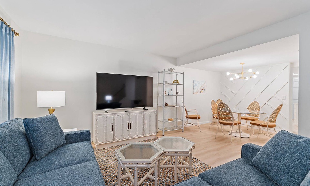 Wellington House | 11830 Brier Patch Court