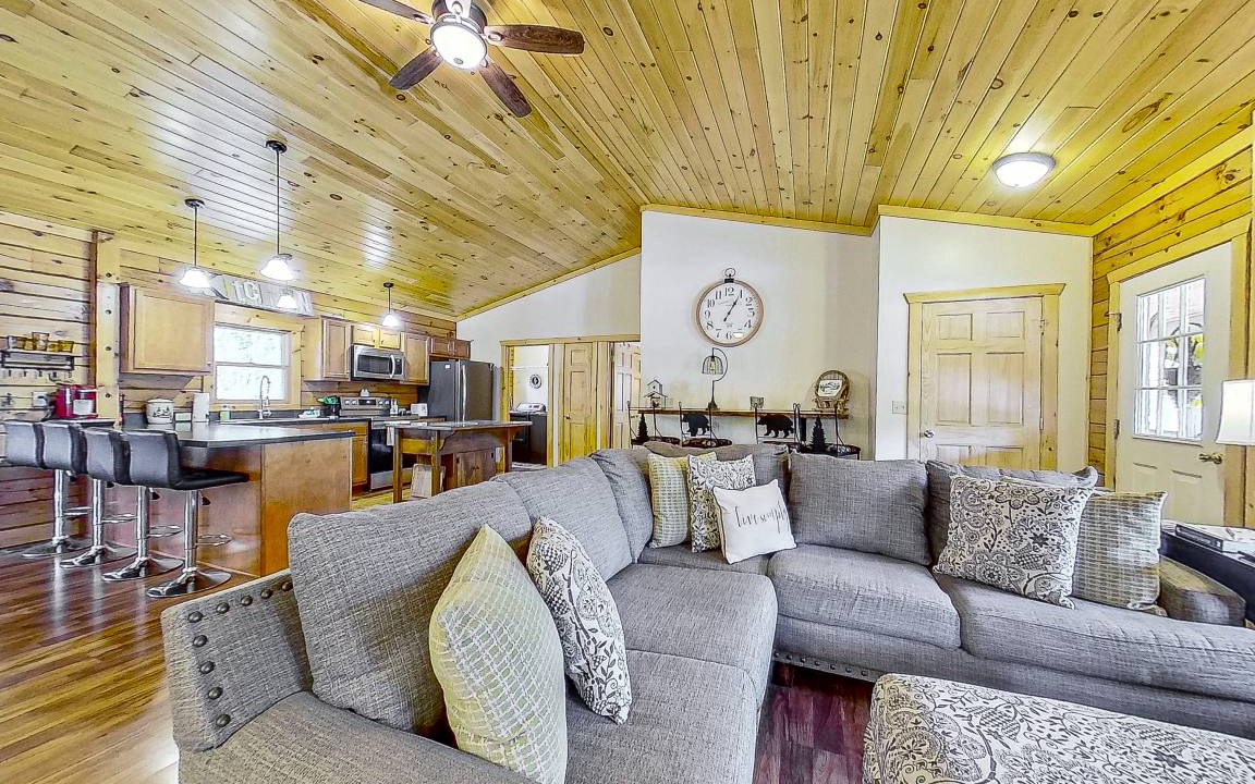Warrensburg House | 149 m² House ∙ 3 bedrooms ∙ 6 guests
