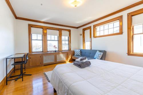 Oak Square House | 152 Quite & Bright & Spacious Apt in Brighton