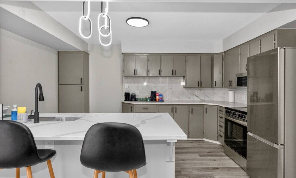 Highland Park House | 1BR Suite Near YYC Airport, Downtown, SAIT & UofC - 4326 – UP