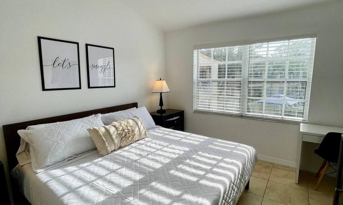 Mission Bay Apartment | 290D - Boca Retreat w/Pool, Parking, Near Evert Tennis & Shops