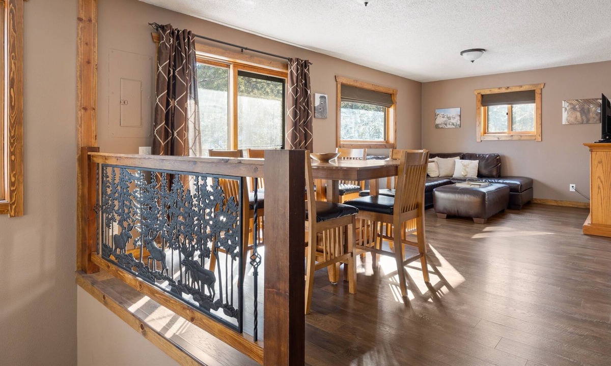 Rapid City Cabin | 3 Bedroom Cabin with Rustic Charm