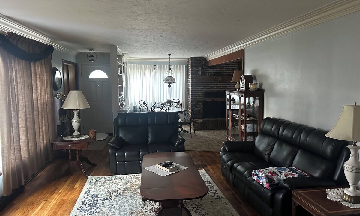 Homerville House | 3-bedroom house in delightful Grafton has AC, WiFi, close to Wellington, Oberlin