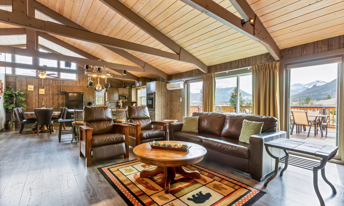Estes Park House | 3 Bedroom W/Mountain Views!