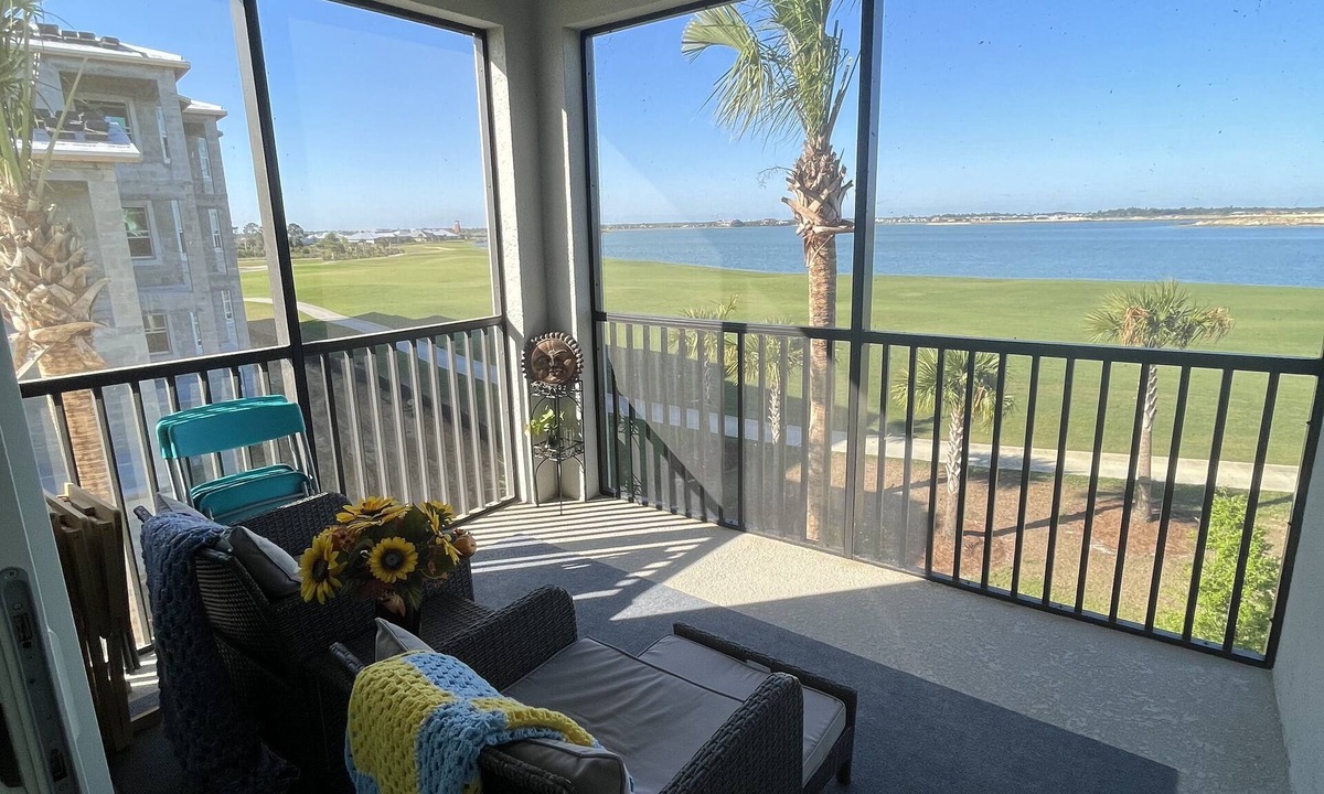 Biggar Condo | 3 BR/2 Bath condo on golf/lake with gorgeous sunset views i