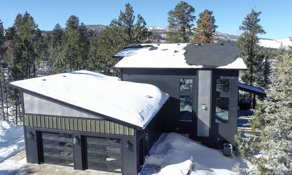 Lead Cabin | 3 Level Spacious 2400+ Sq. Ft., Walk to Clubhouse Pool, Parking for Trailers