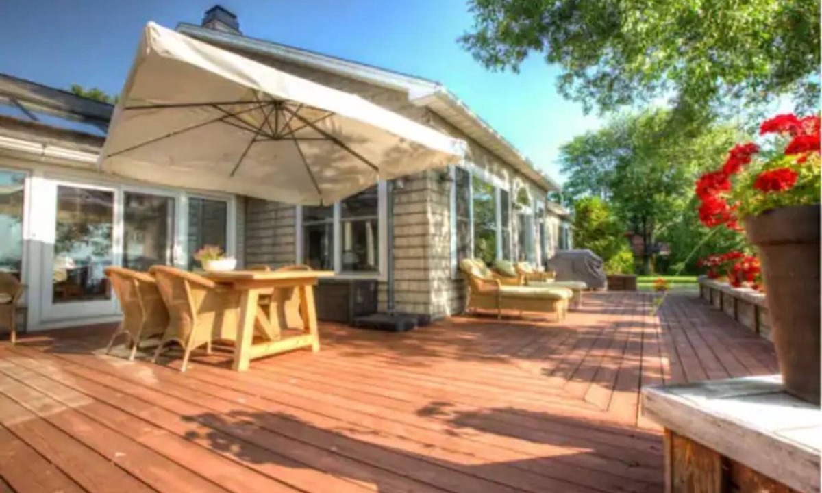 Franklin County House | 3 Sheds on the Lake - Lakefront Home