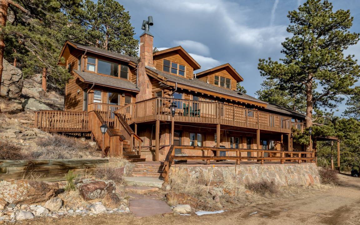 Estes Park House | 310 m² House ∙ 4 bedrooms ∙ 8 guests