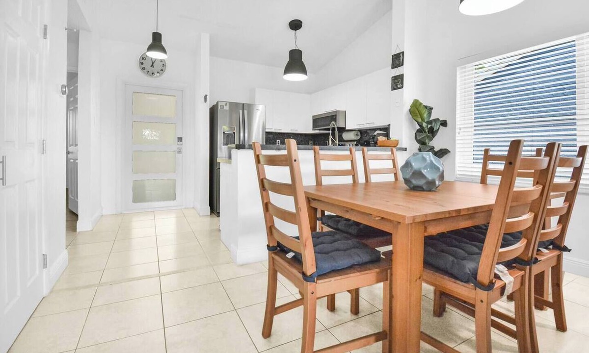 Mission Bay Apartment | 320C - Boca Retreat w/Pool, Parking, Near Evert Tennis & Shops