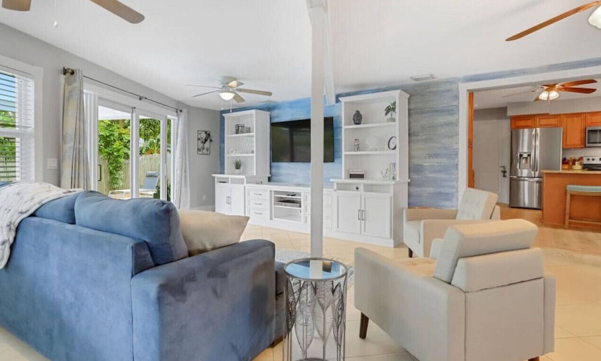 Boynton Beach House | 3BR 2BA Heated Pool Home Pool Table Great Location