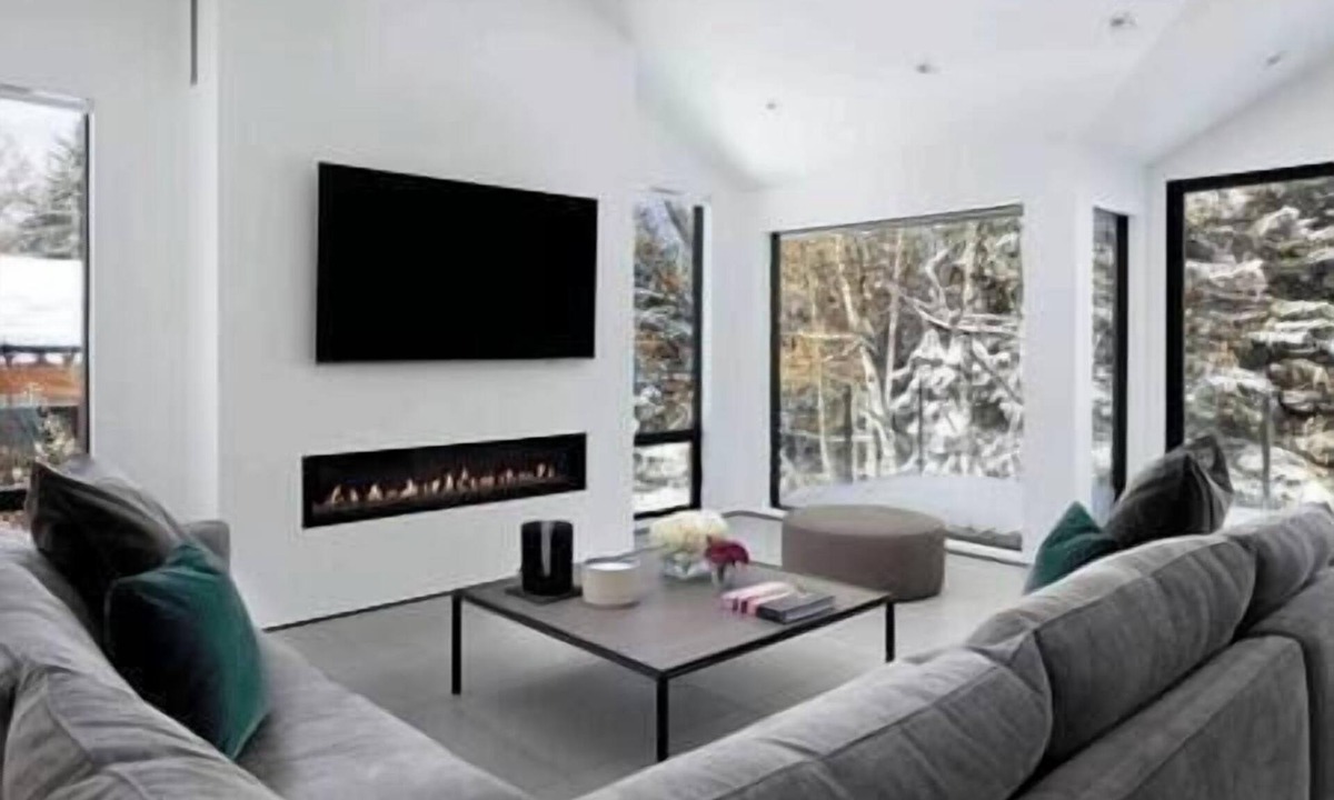West End House | 4 Bedroom 4 Bath West End Sleek Contemporary home!