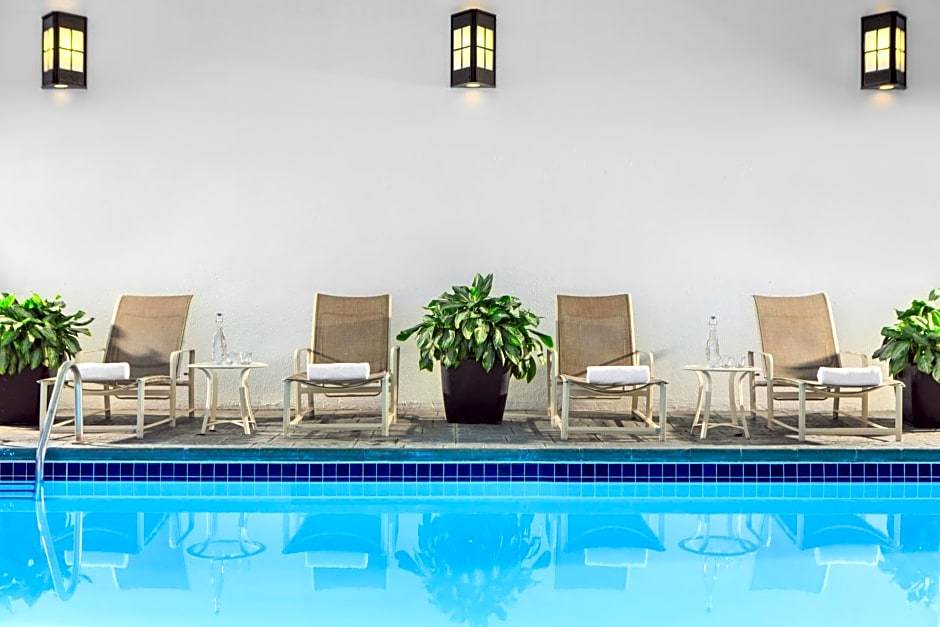 Northeast Park Hill Hotel | 4-Star Hotel ∙ Renaissance Denver Central Park Hotel