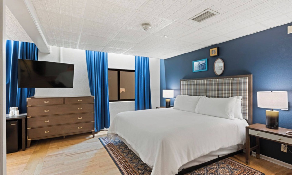 Glenwood Springs Hotel | 4 Units | Contemporary Urban Retreast Near Entertainment District