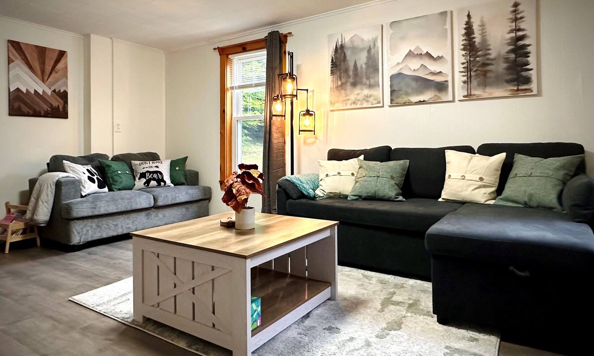 North Woodstock House | 4BR Summer Home For 10ppl with Game Room -White Mtns!