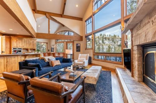 Elk Run House | 580 Elk Circle : 2
