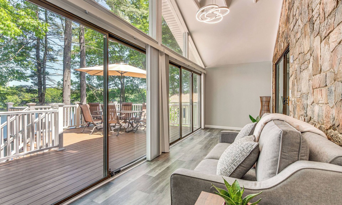 Barrington Cottage | 7 Mi to Hiking: Waterfront Long Pond Gem!