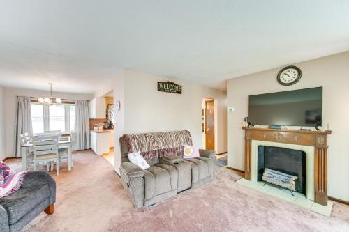 Brooklyn House | 8 Mi to Cleveland: Family Home w/Fenced Backyard!