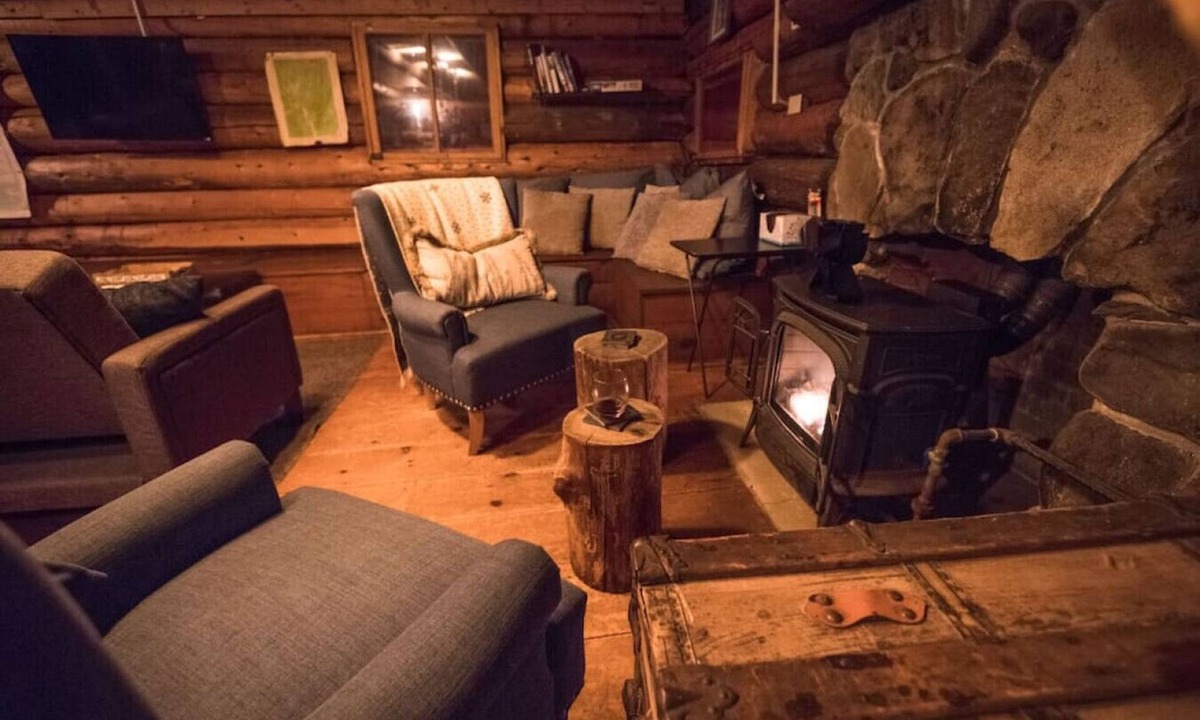 Jackson Cabin | 85 Dundee · Cozy Log Cabin/Private Hot Tub/Brook/Fireplace