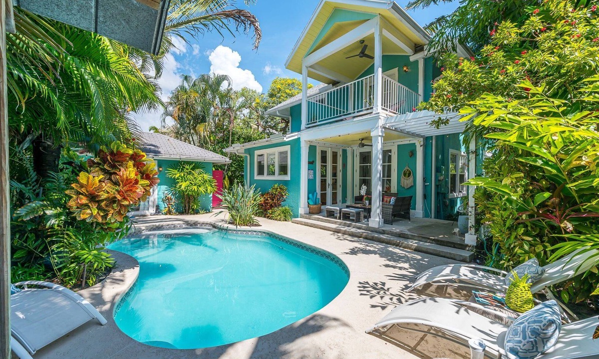Grandview Heights House | A Contemporary & Classic Gem in Historic El Cid w/guest cottage & tropical pool
