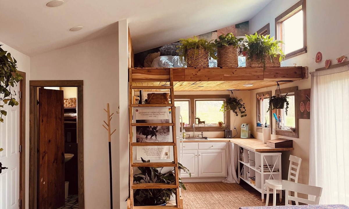 Huntington Cottage | A Cottage Minutes From Mad River Glen and Sugarbush