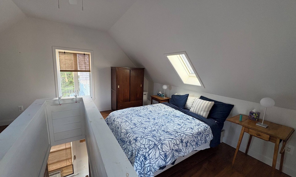 Camden House | Adorable 1-bedroom apt in downtown charming Camden