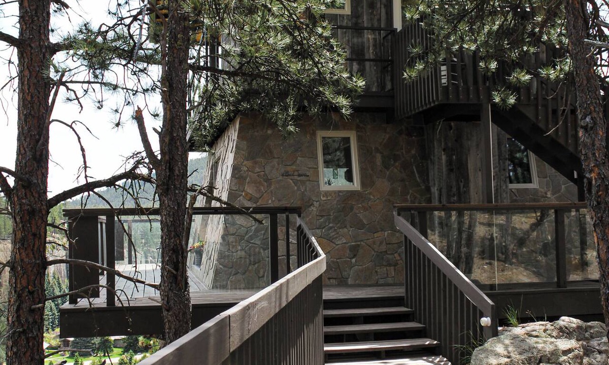 Rimrock Apartment | Allard Tower - Breathtaking Views