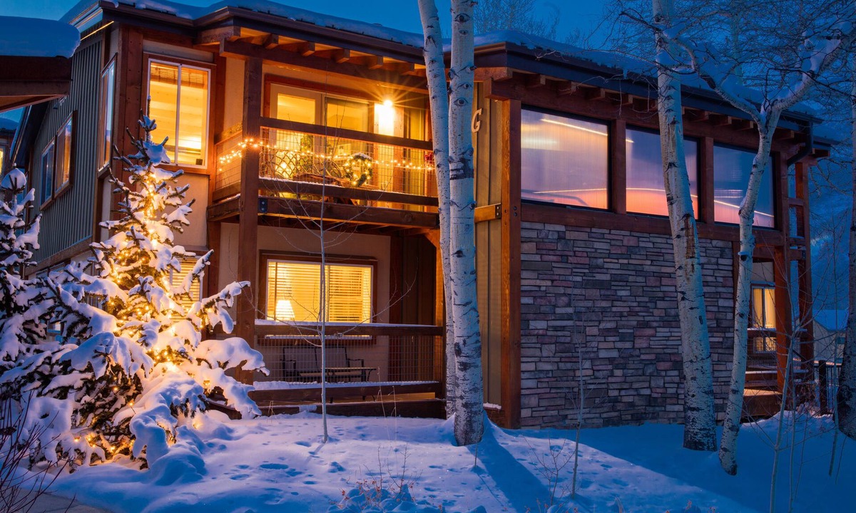 Snowmass Village Condo | Alpine Retreat-Best Pricing Available-Ski-in/Ski-Out Access