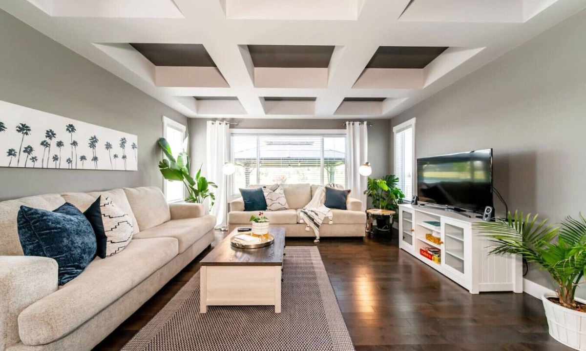 Southeast Edmonton House | Amazing Luxe Home w/AirCon & HUGE Yard | FirePit