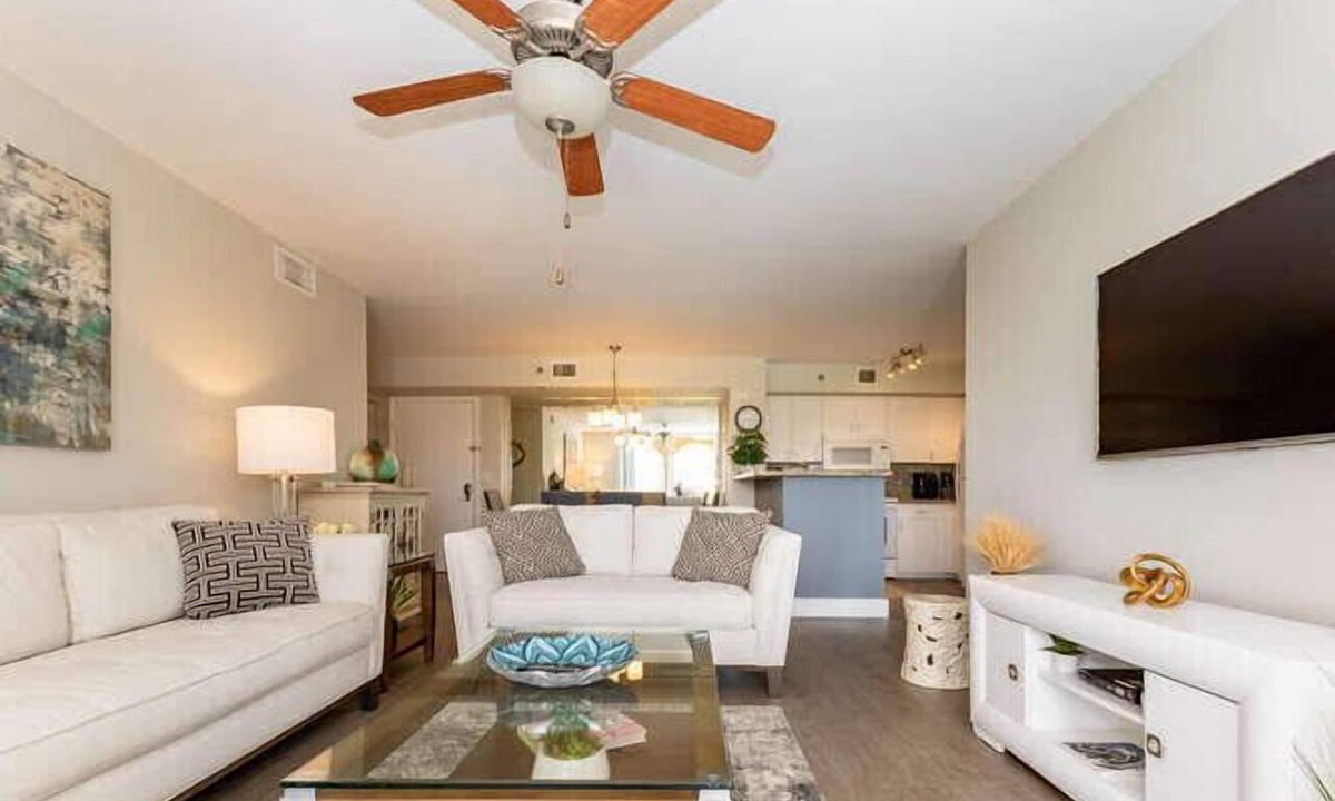 Aventura Apartment | Amazing view in Aventura! Cozy 2 BD at the Yacht Club