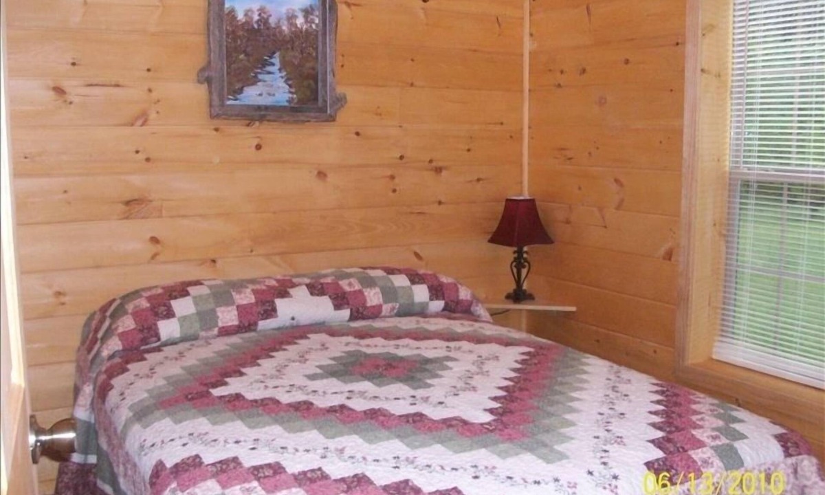 Keystone Cabin | American Pines Cabin, 5 Miles from Mt. Rushmore!