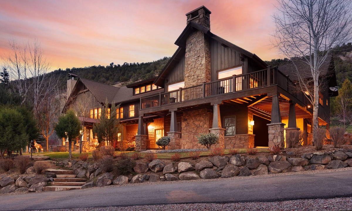 Cerise Ranch House | Artful Mountain Retreat | Luxe Mid-Valley Estate