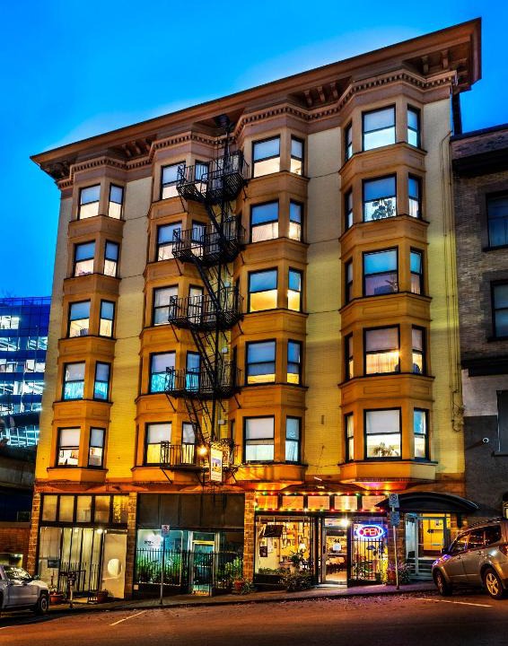 Downtown New Westminster Hotel | Arundel Mansions Hotel