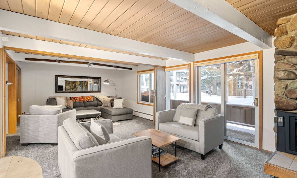 Aspen Condo | Aspen Alps 2 Bedroom, 3 Bath Condo - Steps away from Aspen Mountain