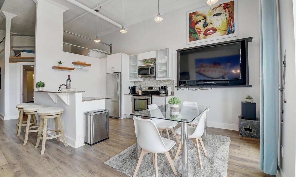 Pineapple Grove Arts District Condo | ATLANTIC AVENUE DELRAY BEACH LOFT CONDO
