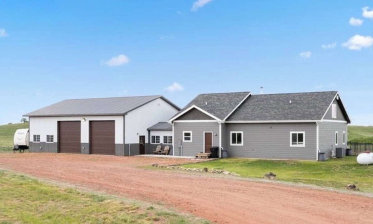 Gillette House | Back Forty Bunkhouse