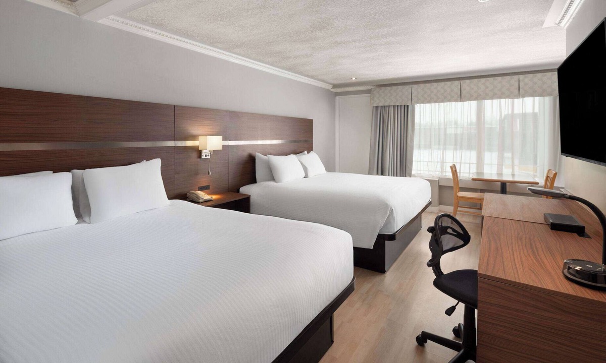 Edson Hotel | Baymont by Wyndham Edson