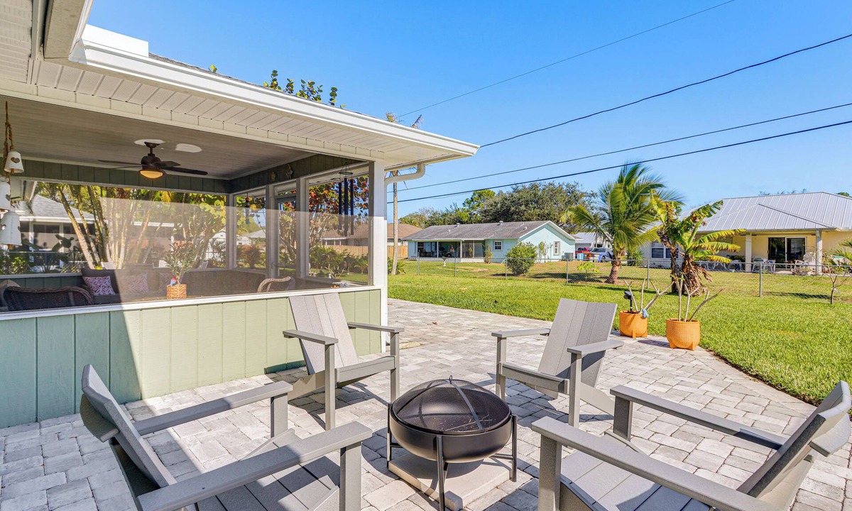Florida Ridge House | 'Beach Blessings': Beautiful Home in Vero Beach!