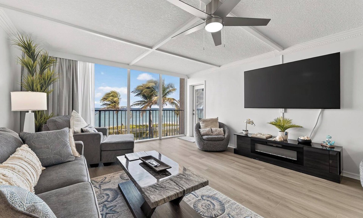 Hutchinson Island South Condo | Beach Condo/Island Beach Resort/No Cleaning Fee/Condo 301
