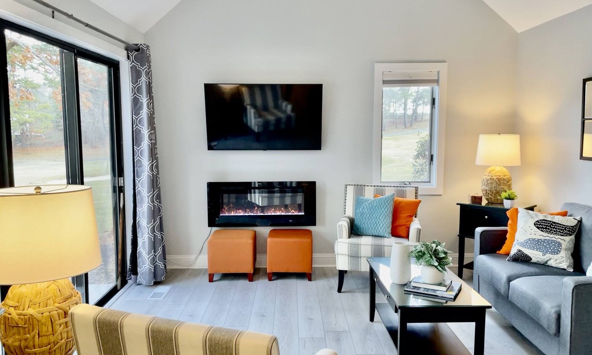 Mews Village House | Beach, Pool, Deck, and Views - New Seabury