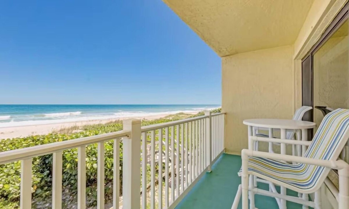 Indialantic By The Sea Resort | Beachfront Indialantic Retreat | 1 King Bed | Near Cocoa Beach
