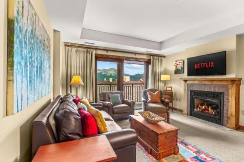 Mount Crested Butte House | Beautiful 1 Bedroom with Full mountain views