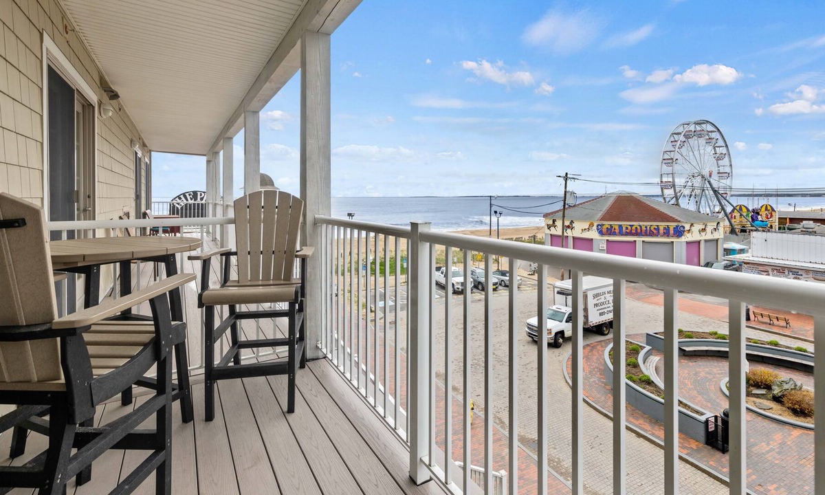 Old Orchard Beach Condo | Beautiful 2 BR w/Ocean views. Just steps to fun and sun #308 at the Grand