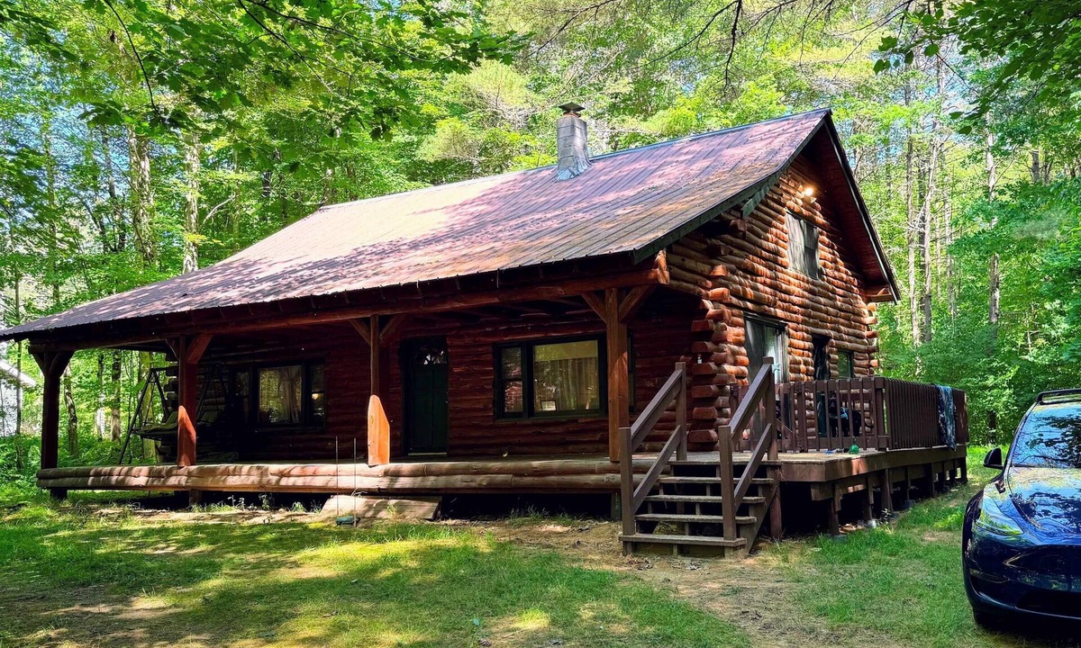 Thornton Cabin | Beautiful 3 Bedroom Log Cabin - White Mountains