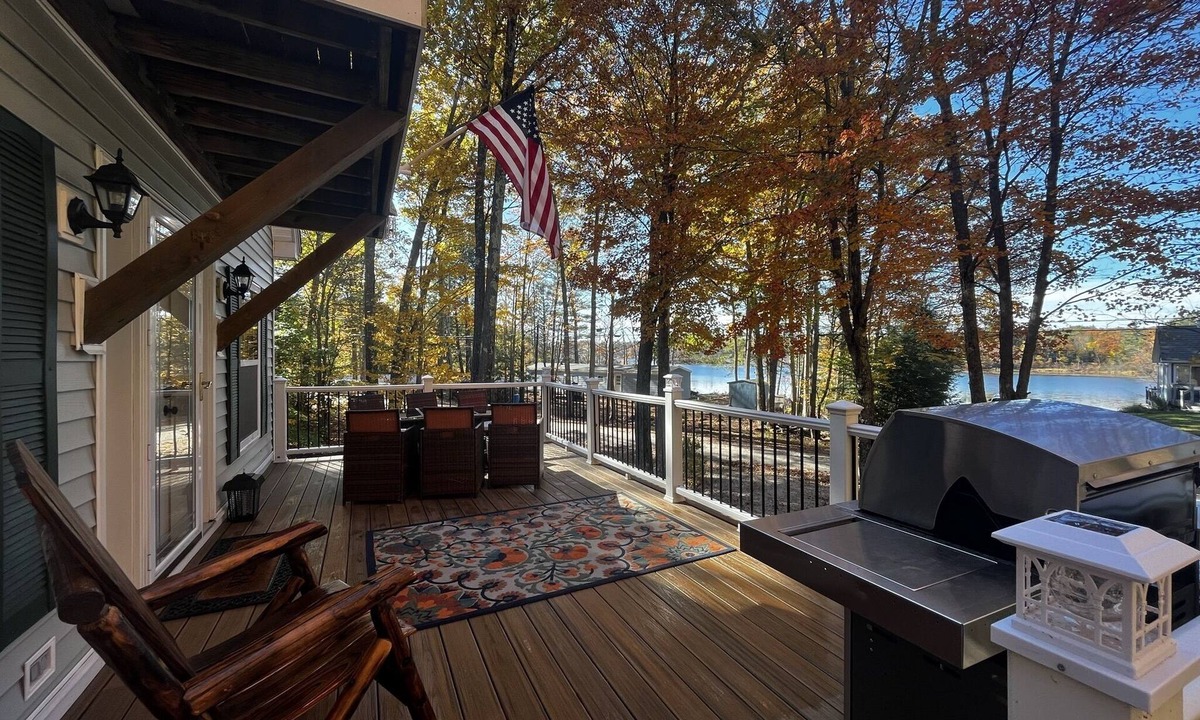 Gilmanton House | Beautiful, Fully Renovated Shellcamp Lake NH Home with private dock