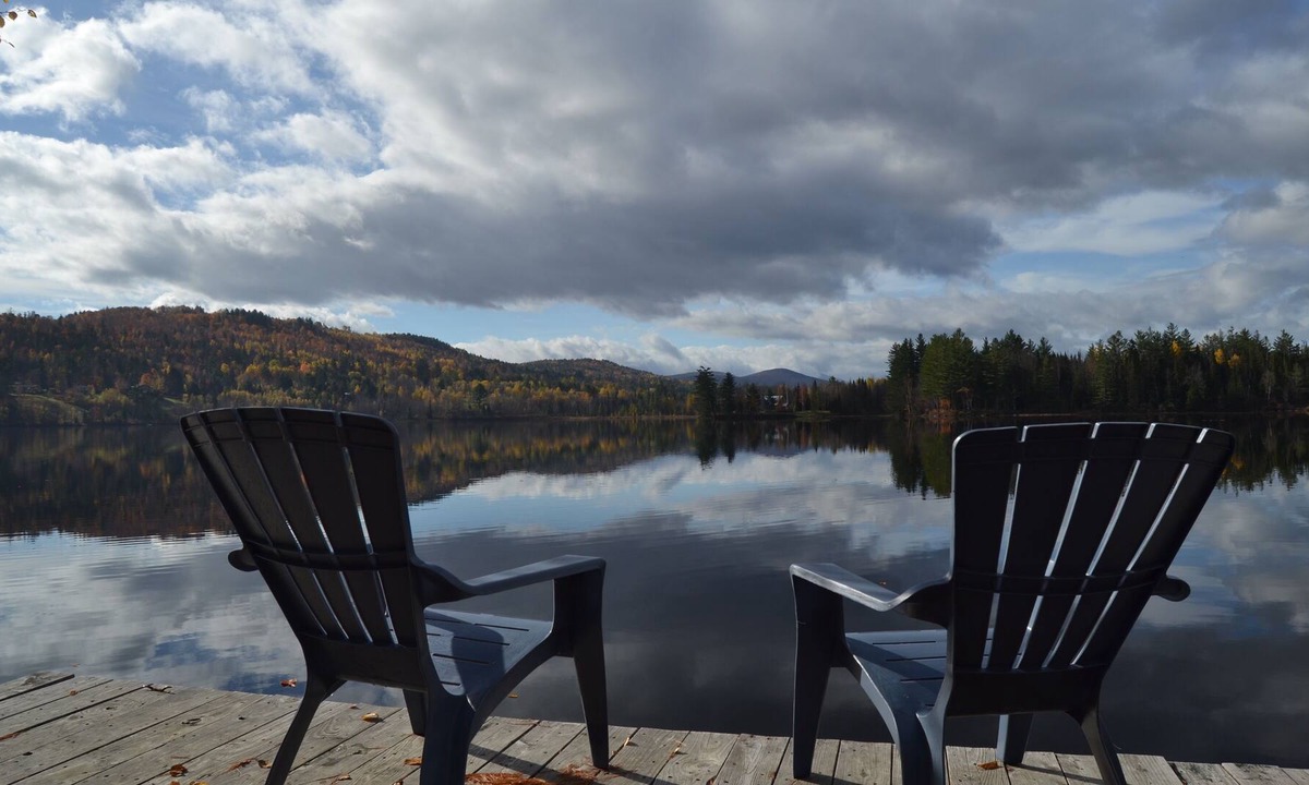 Whitefield House | Beautiful Home With Mountain Views And 100' Of Water frontage - Skiing close by