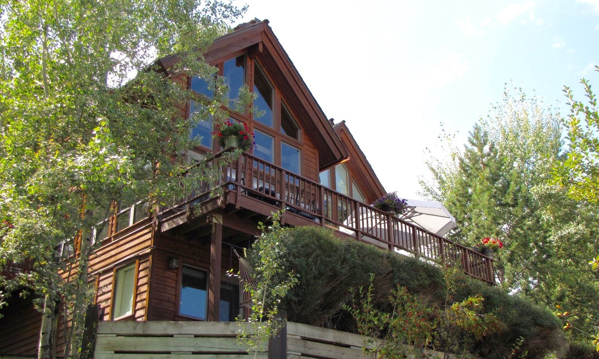Jackson House | Beautiful In-town Home with Teton Views Next to Forest