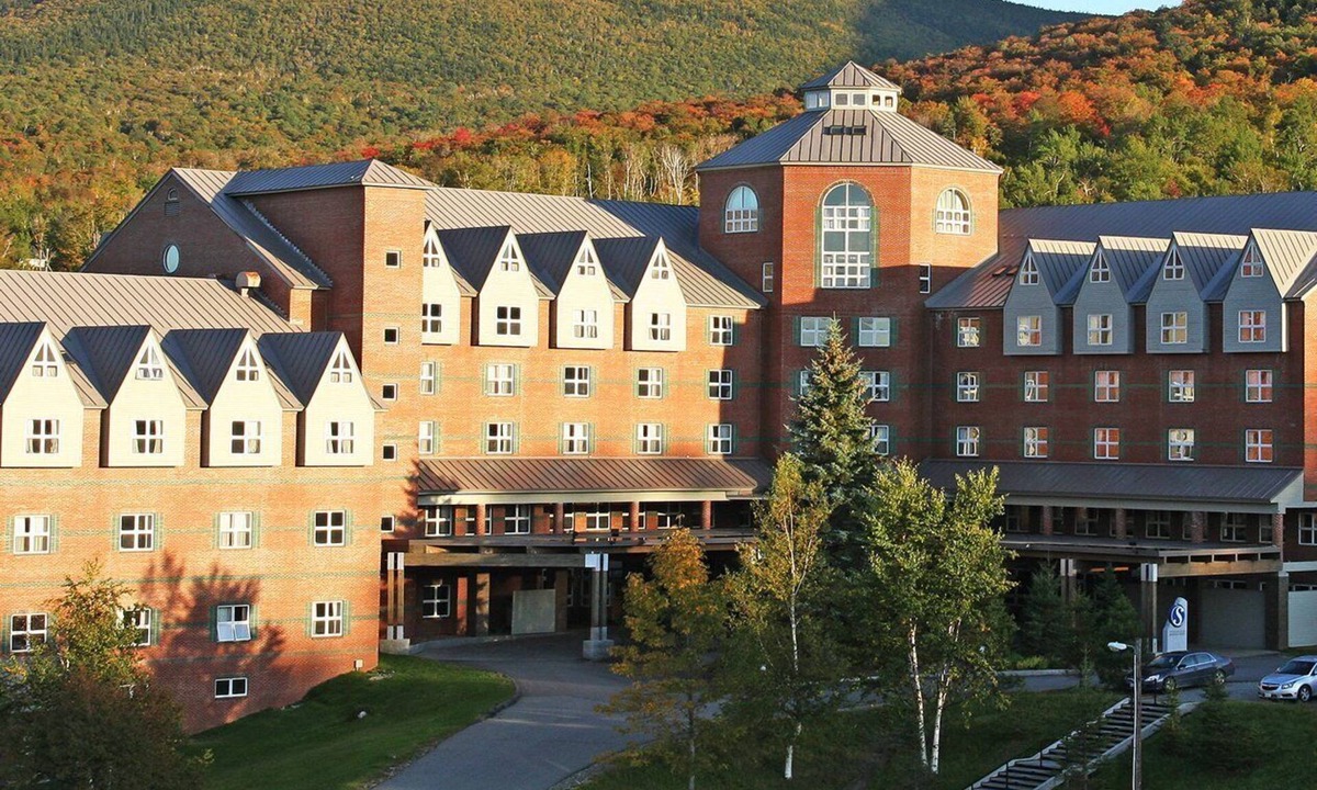 Carrabassett Valley Apartment | Beautiful studio unit at resort, sleeps 4