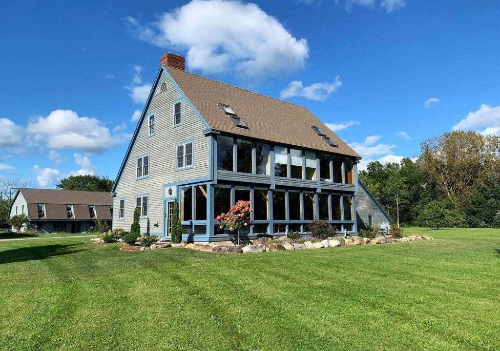 New Haven House | Beautiful timber frame just minutes to Middlebury!